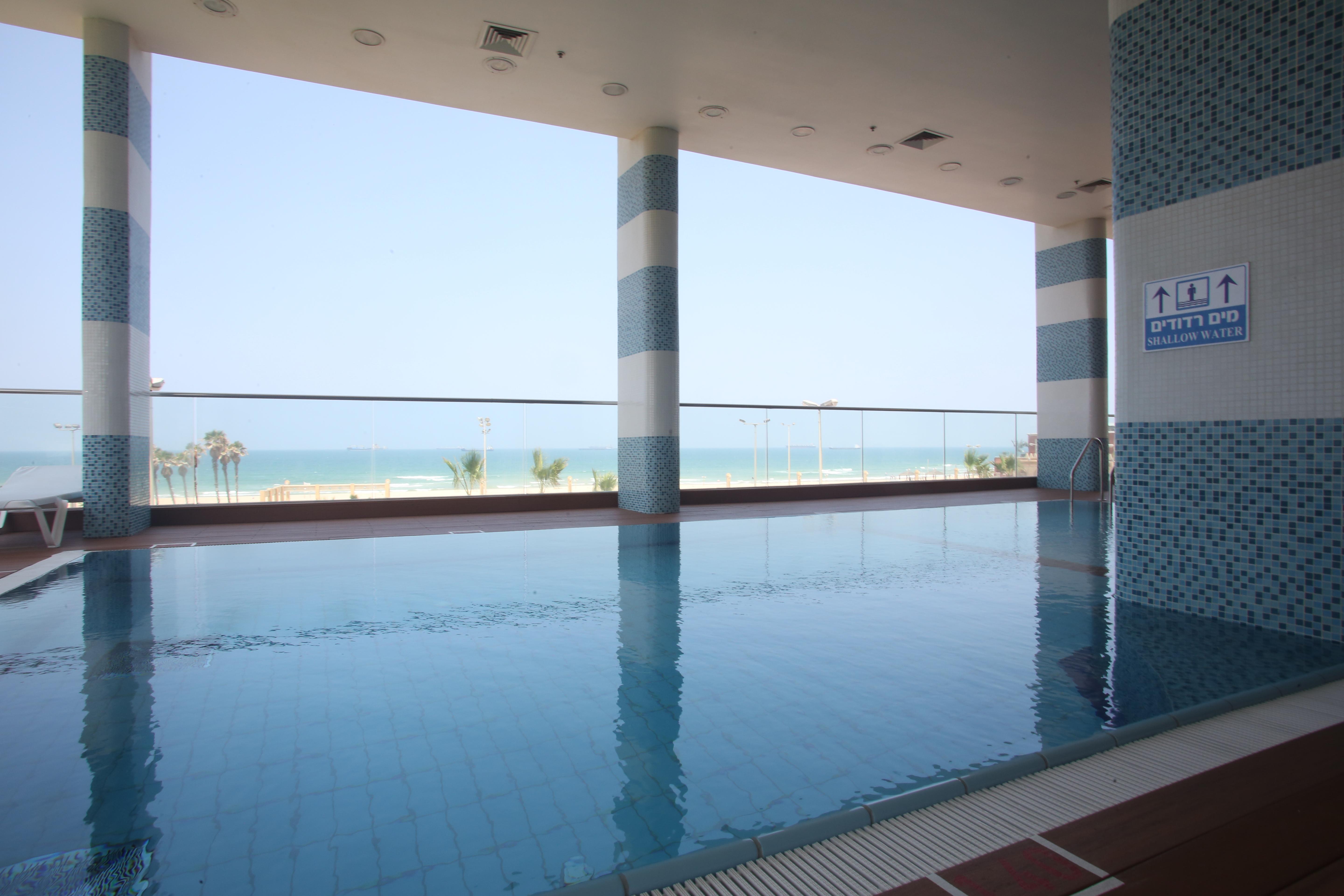 West All Suites Hotel Ashdod Bagian luar foto