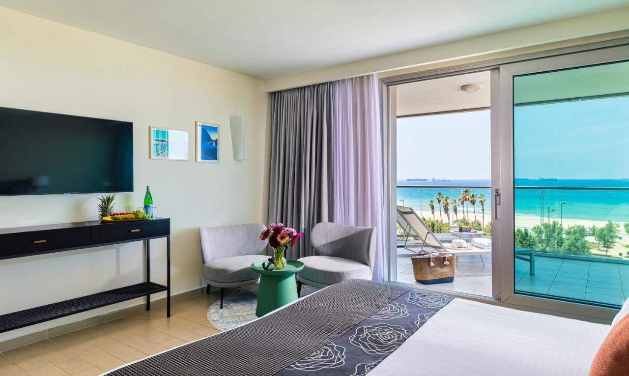 West All Suites Hotel Ashdod Bagian luar foto