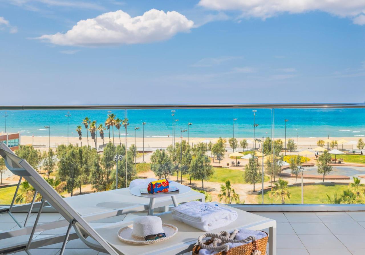 West All Suites Hotel Ashdod Bagian luar foto