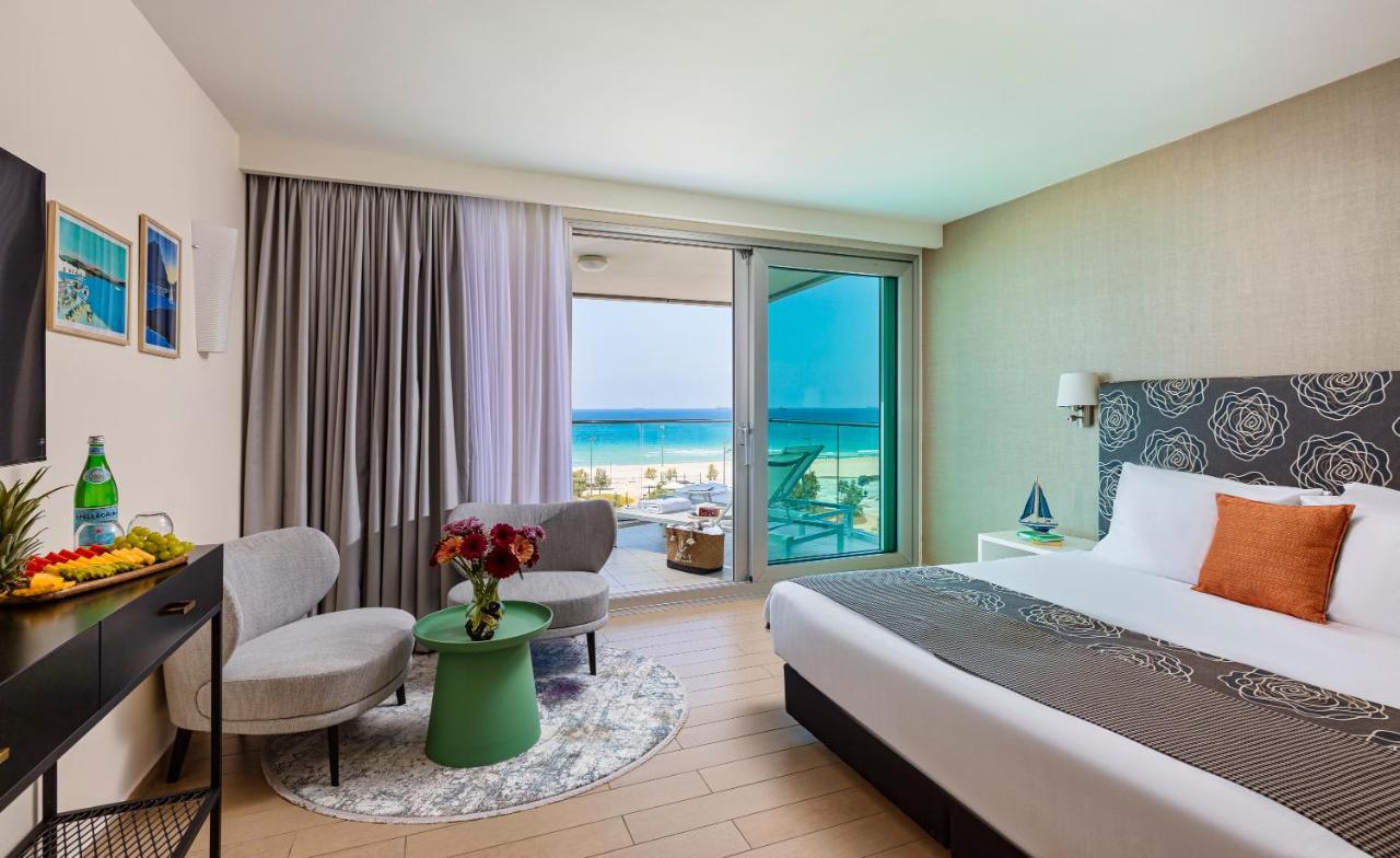 West All Suites Hotel Ashdod Bagian luar foto