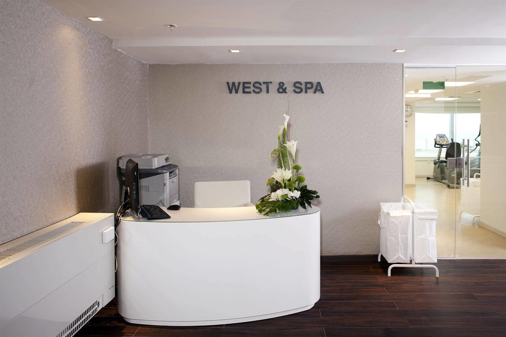 West All Suites Hotel Ashdod Bagian luar foto